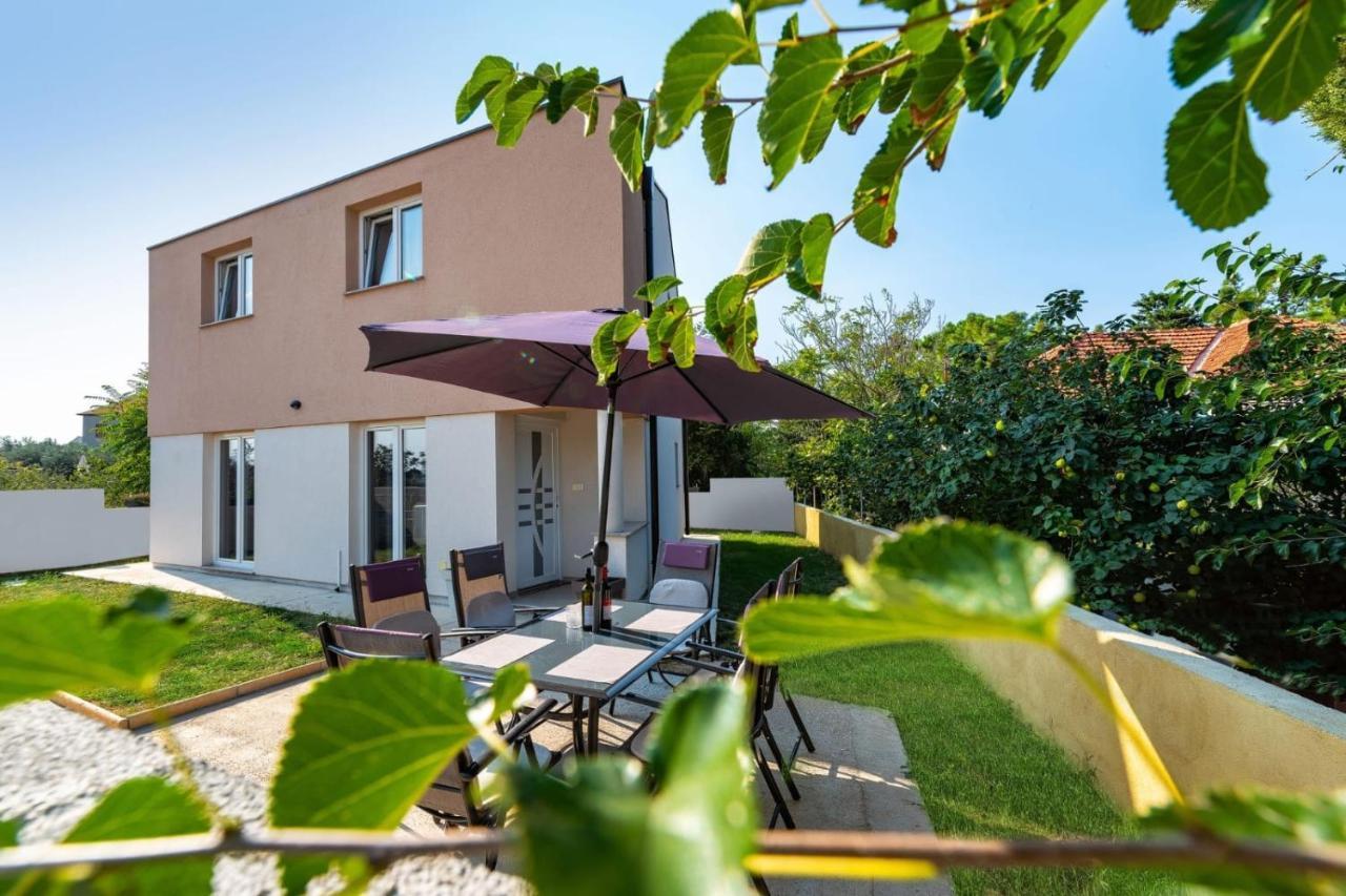 Holiday House With A Parking Space Nin, Zadar - 18143 Экстерьер фото